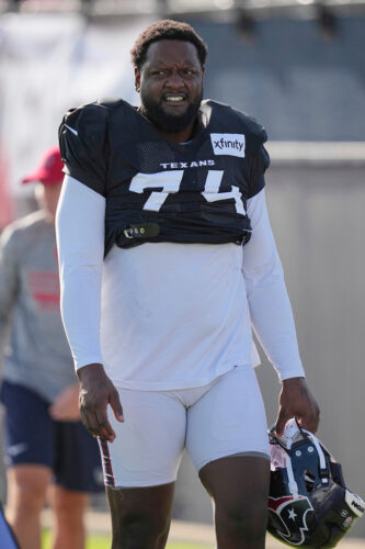 Browns acquire Cam Robinson from Texans amid offensive tackle injuries